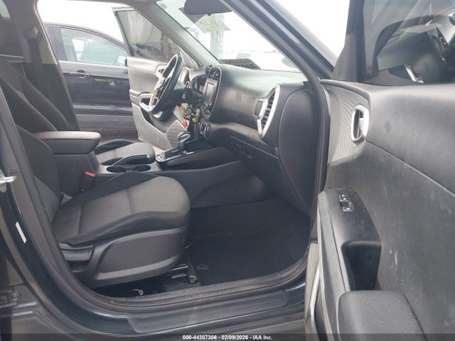 KNDJ23AU6L7099257 KIA SOUL LX