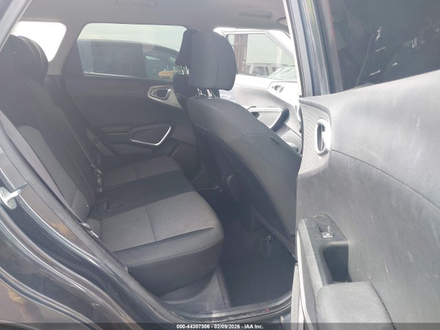 KNDJ23AU6L7099257 KIA SOUL LX