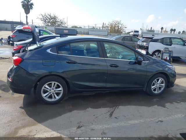 1G1BE5SM8H7158802 Chevrolet Cruze Lt Auto