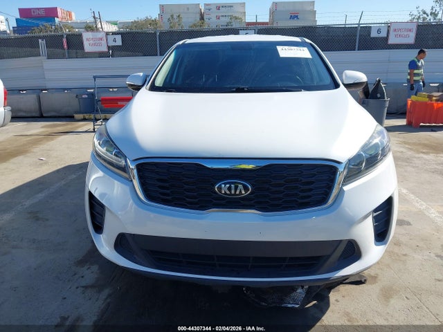 5XYPG4A58KG560759 KIA Sorento 3.3l Lx