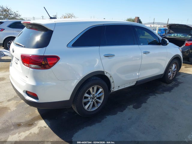 5XYPG4A58KG560759 KIA Sorento 3.3l Lx