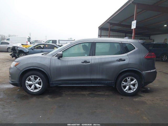 Nissan ROGUE S 2018 KNMAT2MTXJP522557 Image 14