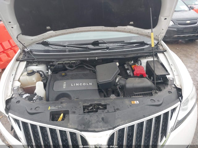 2LMDJ8JK2EBL17622 Lincoln MKX