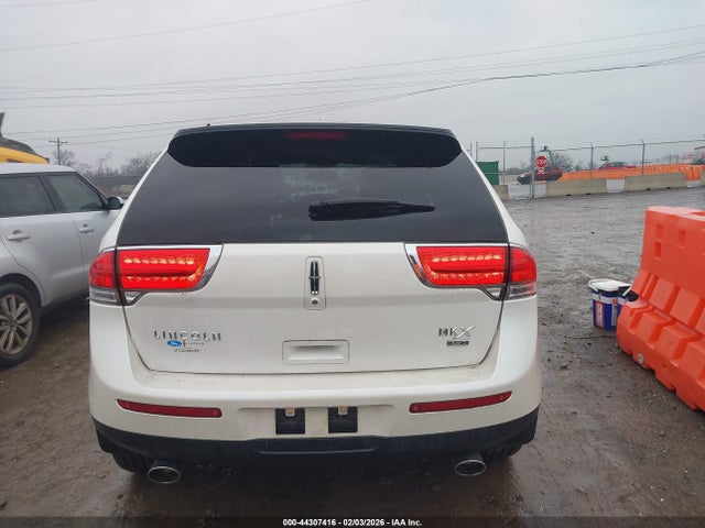 2LMDJ8JK2EBL17622 Lincoln MKX