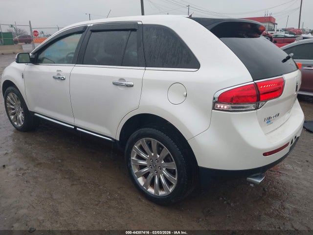 2LMDJ8JK2EBL17622 Lincoln MKX