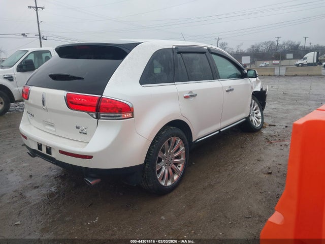 2LMDJ8JK2EBL17622 Lincoln MKX