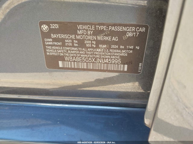2018 BMW 320I WBA8E5G5XJNU45995 Photo 8
