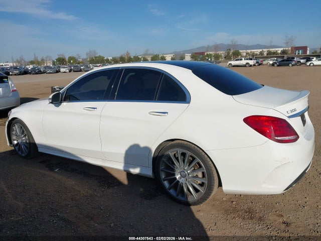 55SWF4JB3GU126069 Mercedes-Benz C 300 Sport