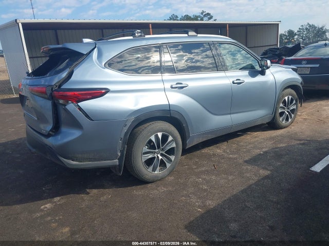 2022 TOYOTA HIGHLANDER 5TDGZRAH2NS092326 Photo 3