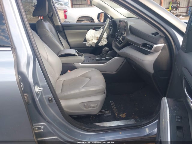 2022 TOYOTA HIGHLANDER 5TDGZRAH2NS092326 Photo 4