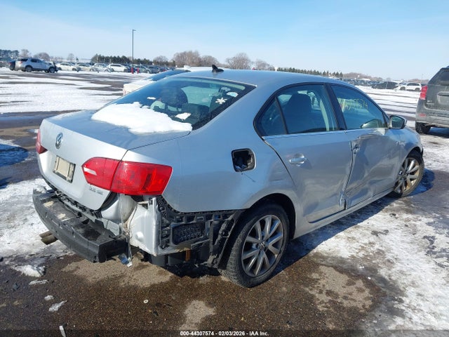 44307574 :رقم المزاد ، 3VWDP7AJ4DM374141 vin ، 2013 Volkswagen Jetta Se مزاد بيع