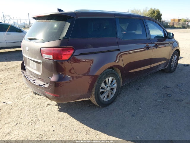 KIA SEDONA LX 2015 KNDMB5C1XF6060872 Image 4