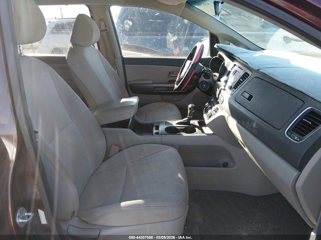 KIA SEDONA LX 2015 KNDMB5C1XF6060872 Image 5