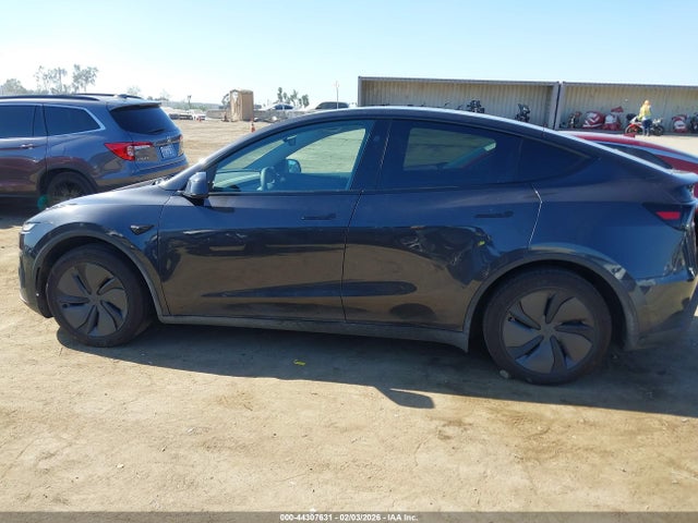 44307631 :رقم المزاد ، 7SAYGDED1TF427181 vin ، 2026 Tesla Model Y Premium Rear-wheel Drive/standard Rear-wheel Drive مزاد بيع