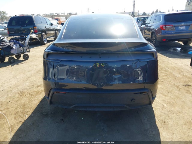 44307631 :رقم المزاد ، 7SAYGDED1TF427181 vin ، 2026 Tesla Model Y Premium Rear-wheel Drive/standard Rear-wheel Drive مزاد بيع