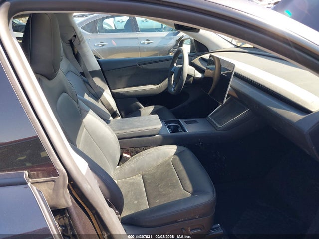 2026 TESLA MODEL Y 7SAYGDED1TF427181 Photo 4