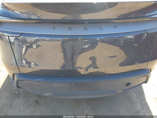 2026 TESLA MODEL Y 7SAYGDED1TF427181 Photo 5