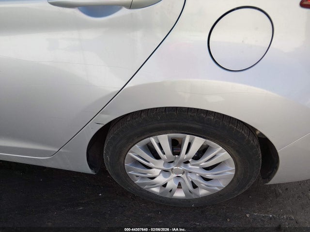 2012 HYUNDAI ELANTRA KMHDH4AE1CU270391 Photo 5