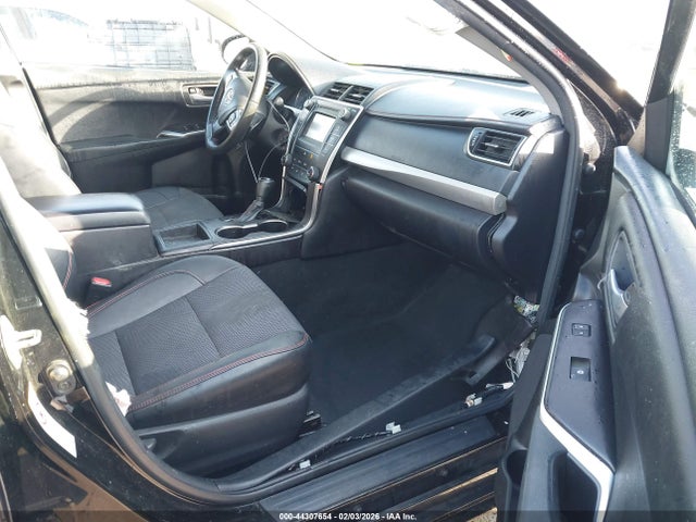 4T1BF1FK0GU216368 Toyota CAMRY SE