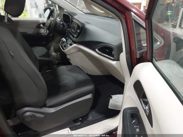 Продаж на аукціоні авто 2017 Chrysler Pacifica Touring, vin: 2C4RC1DG6HR592646, номер лоту: 44307711