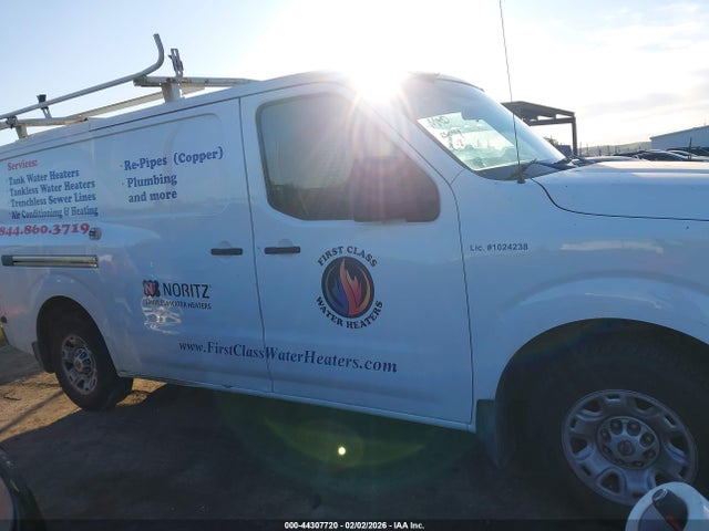 1N6BF0KY5JN801387 Nissan Nv Cargo Nv2500 Hd Sv V6