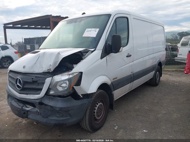 Mercedes-Benz Sprinter 2500 Normal Roof 2015 WD3PE7CCXFP146656 Image 2