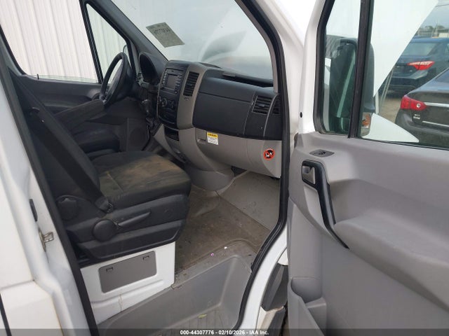 Mercedes-Benz Sprinter 2500 Normal Roof 2015 WD3PE7CCXFP146656 Image 5
