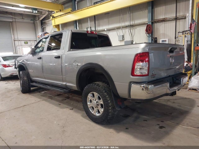 3C63R3CL3NG207485 RAM 3500 Tradesman 4x4 6&#039;4 Box