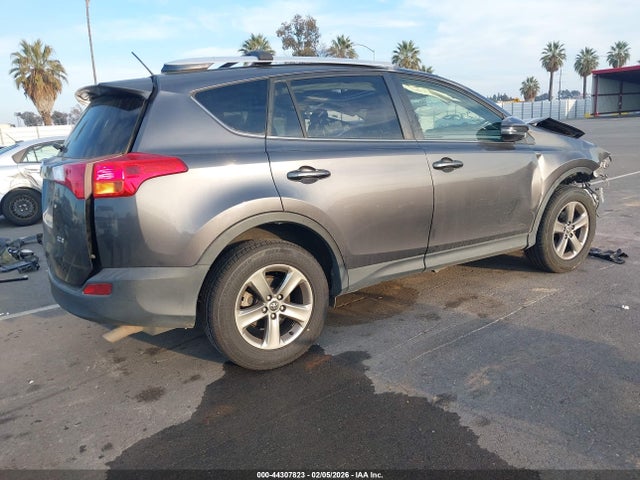 44307823 :رقم المزاد ، JTMWFREV3FJ052405 vin ، 2015 Toyota Rav4 Xle مزاد بيع