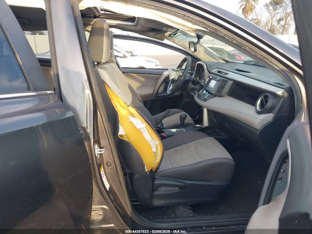 44307823 :رقم المزاد ، JTMWFREV3FJ052405 vin ، 2015 Toyota Rav4 Xle مزاد بيع