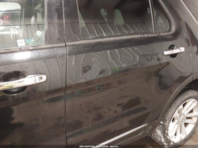 44307825 :رقم المزاد ، 1FM5K8D84FGA39667 vin ، 2015 Ford Explorer Xlt مزاد بيع