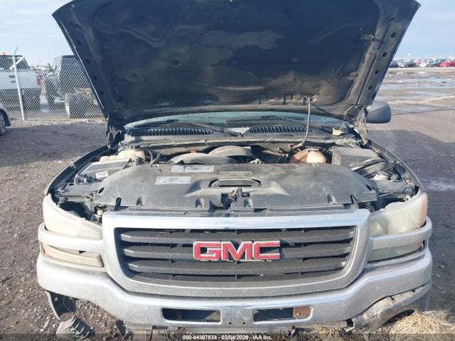 44307834 :رقم المزاد ، 2GTEC19T551301648 vin ، 2005 Gmc Sierra 1500 Sle مزاد بيع