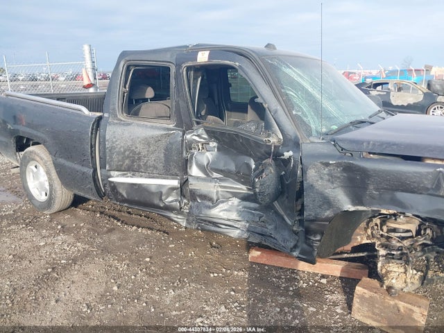 44307834 :رقم المزاد ، 2GTEC19T551301648 vin ، 2005 Gmc Sierra 1500 Sle مزاد بيع