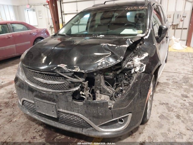 2017 Chrysler Pacifica Touring-l მანქანა იყიდება აუქციონზე, vin: 2C4RC1BG4HR544095, აუქციონის ნომერი: 44307857