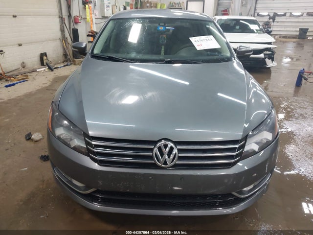 Продажа на аукционе авто 2015 Volkswagen Passat 1.8t Limited Edition, vin: 1VWAT7A37FC078339, номер лота: 44307864