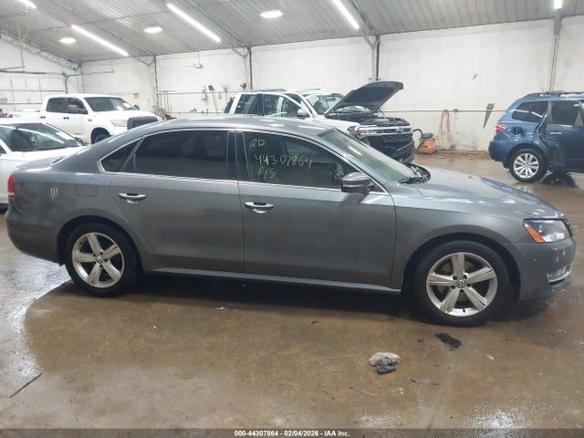 Продажа на аукционе авто 2015 Volkswagen Passat 1.8t Limited Edition, vin: 1VWAT7A37FC078339, номер лота: 44307864