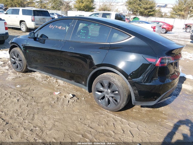 2024 TESLA MODEL Y 7SAYGDEE6RA328600 Photo 2
