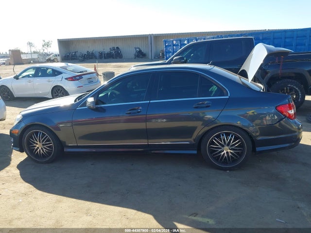 Aukcja sprzedaży 2013 Mercedes-benz C 250 Sport, vin: WDDGF4HB2DA848252, numer aukcji: 44307900