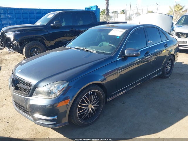 Aukcja sprzedaży 2013 Mercedes-benz C 250 Sport, vin: WDDGF4HB2DA848252, numer aukcji: 44307900