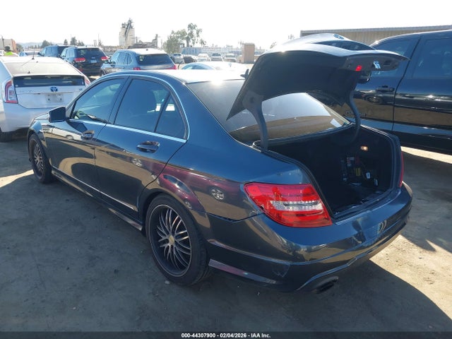 Aukcja sprzedaży 2013 Mercedes-benz C 250 Sport, vin: WDDGF4HB2DA848252, numer aukcji: 44307900