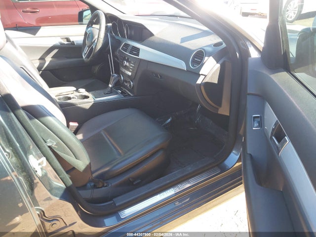 Aukcja sprzedaży 2013 Mercedes-benz C 250 Sport, vin: WDDGF4HB2DA848252, numer aukcji: 44307900