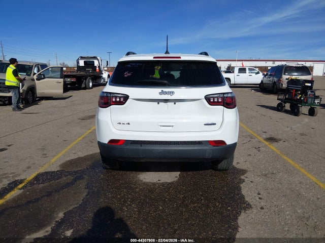Jeep Compass Latitude 4x4 2025 3C4NJDBN3ST569966 Image 17