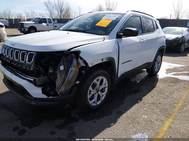 Jeep Compass Latitude 4x4 2025 3C4NJDBN3ST569966 Image 2