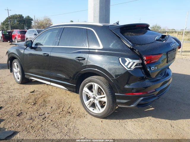 2021 AUDI Q3 WA1DECF31M1039793 Photo 2