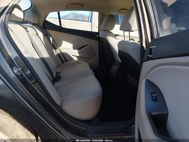 5XXGM4A70EG302660 KIA Optima Lx