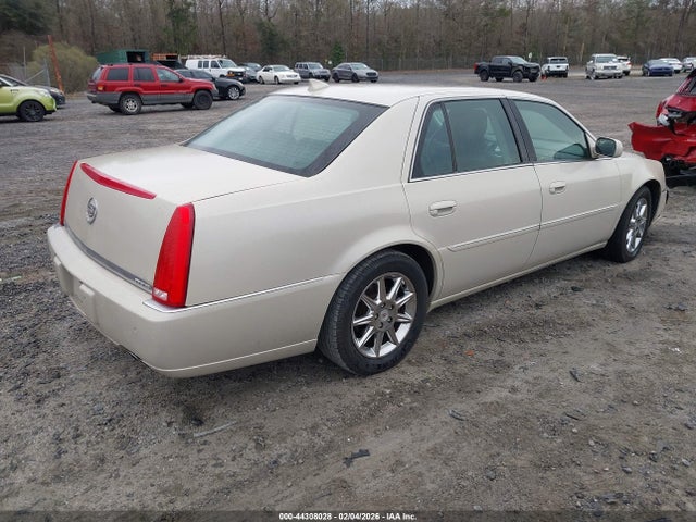 2011 CADILLAC DTS 1G6KD5E66BU138678 Photo 3