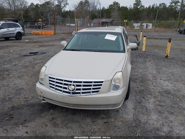 2011 CADILLAC DTS 1G6KD5E66BU138678 Photo 5