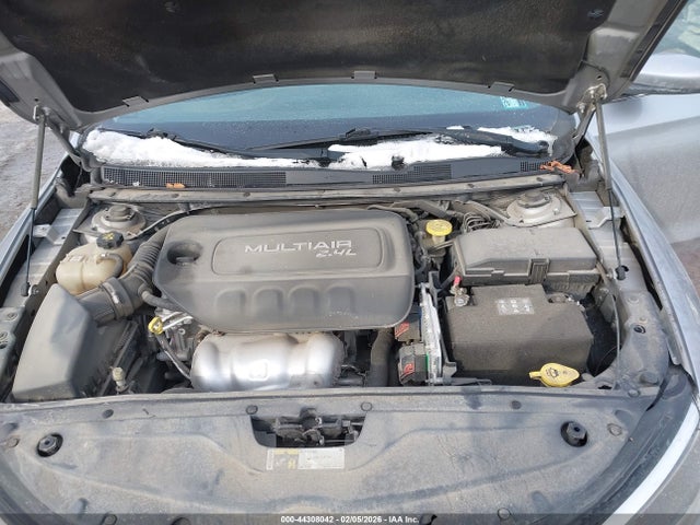 2015 Chrysler 200 Limited მანქანა იყიდება აუქციონზე, vin: 1C3CCCAB5FN609736, აუქციონის ნომერი: 44308042
