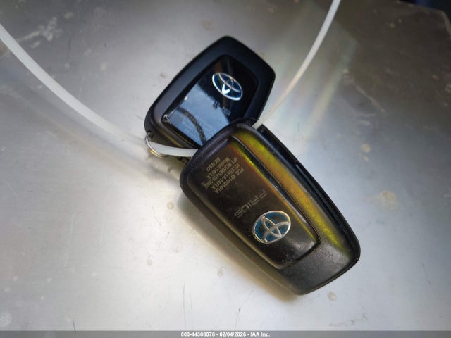 JTDKAMFU9N3175814 Toyota Prius L