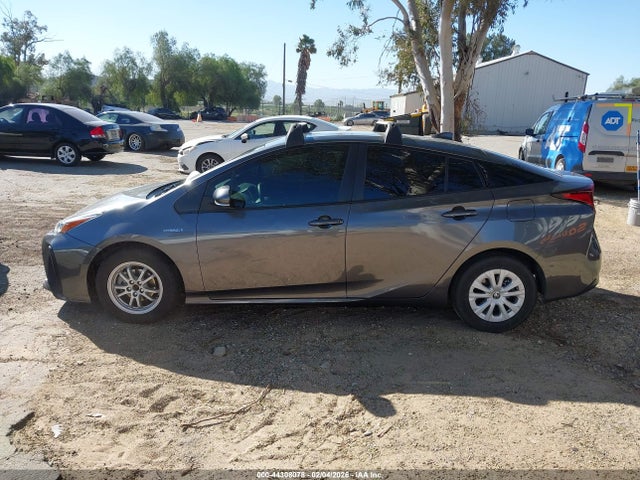 JTDKAMFU9N3175814 Toyota Prius L